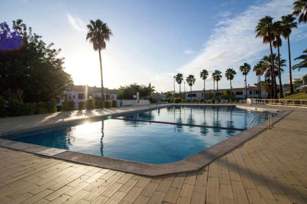 Pearl - Pool View & Location & Appartement Albufeira
